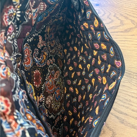 Vera Bradley Kensington
Paisley Laptop Bag or Tote, with small plastic lined bag - Picture 6 of 15